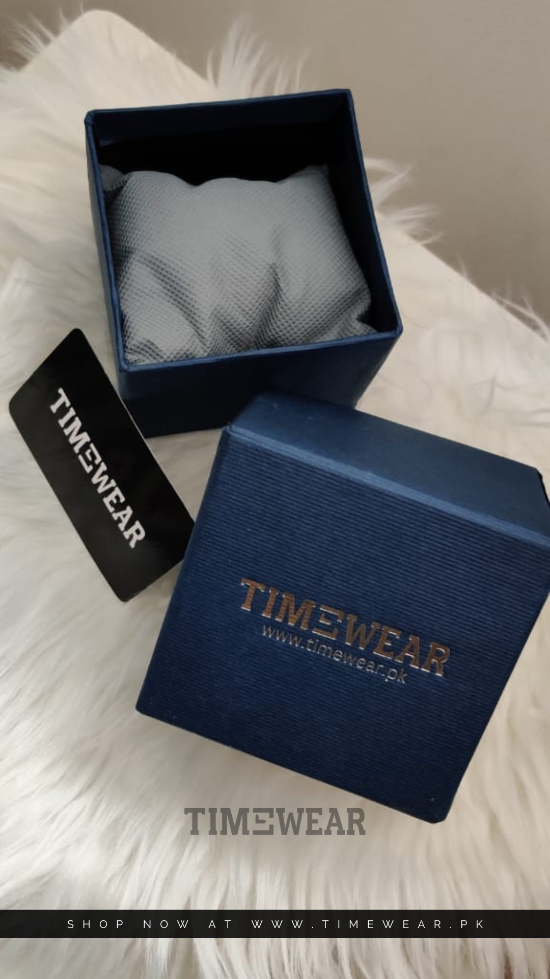 Arabic Aura Watch Black